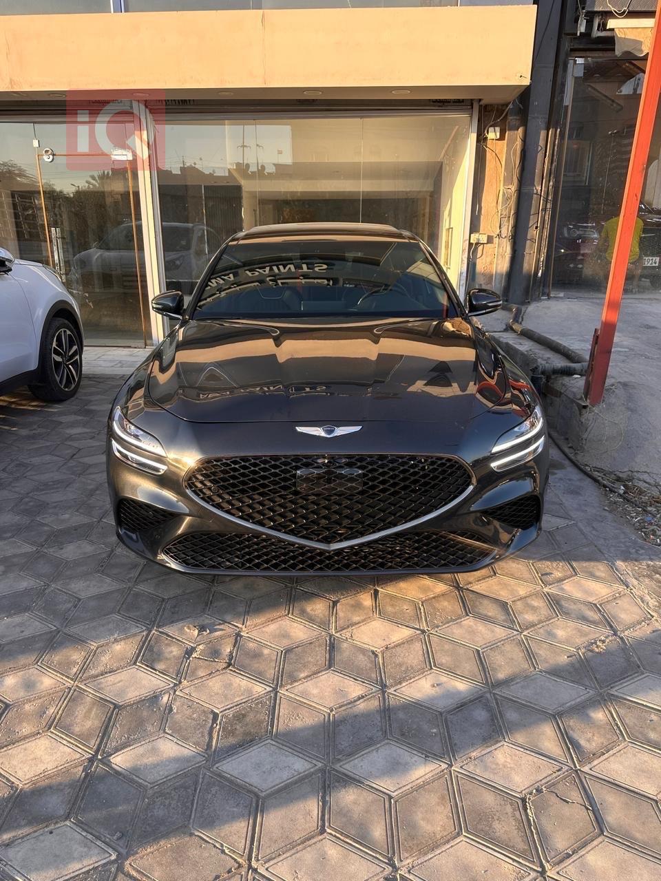 جنسس G70